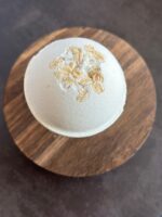 Honey And Oats Bath Bomb - Image 3