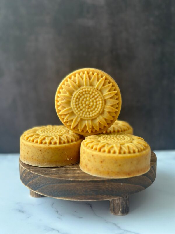 Golden Garden face soap - Image 2