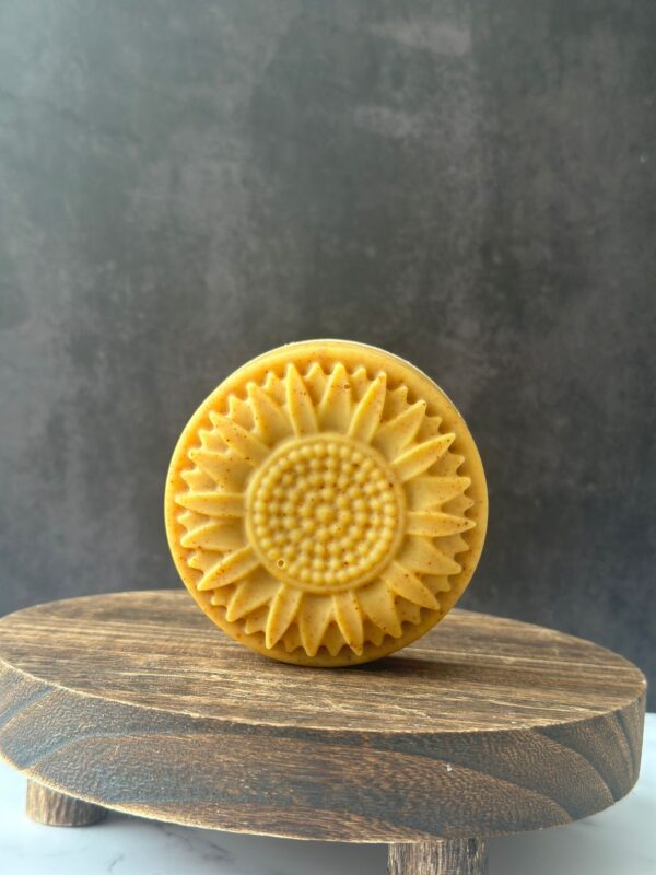 Golden Garden face soap - Image 3